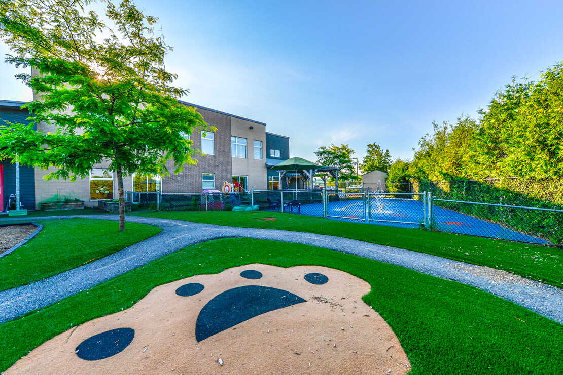 Centre de la petite enfance – Étoile Filante – Cour extérieure